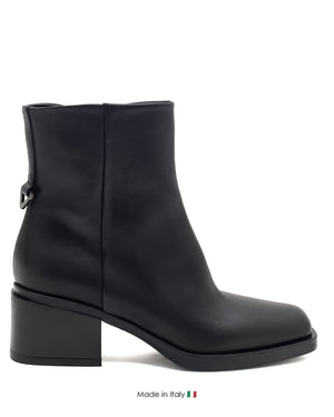 E4421 Black / Gun Metal Boot Leather