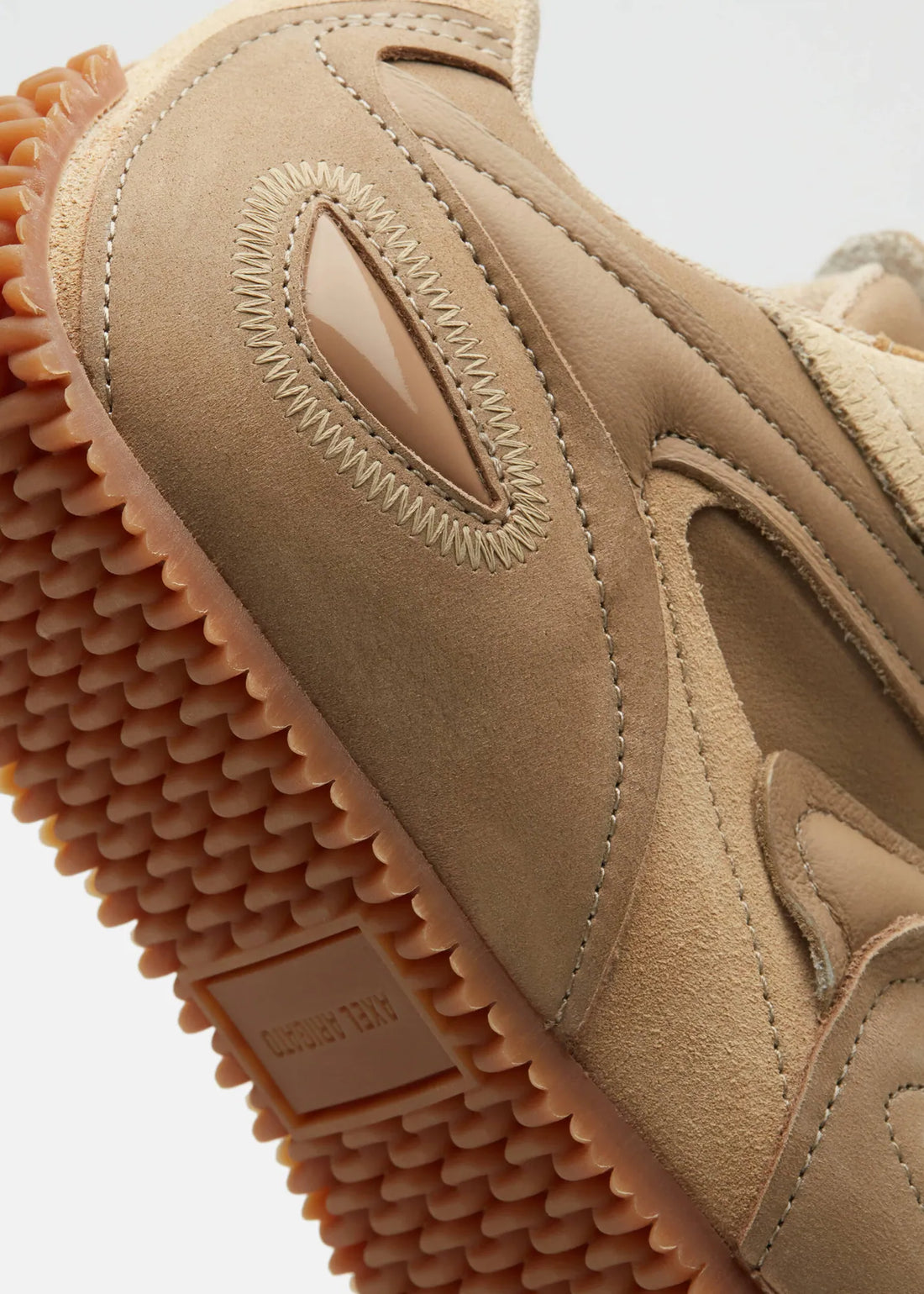 W Slow Runner Tan/Gum F3925003
